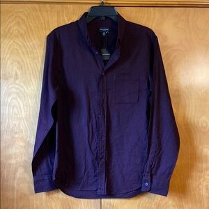 NWT Club Monaco Slim Fit Burgandy Button-Up Shirt. Size M